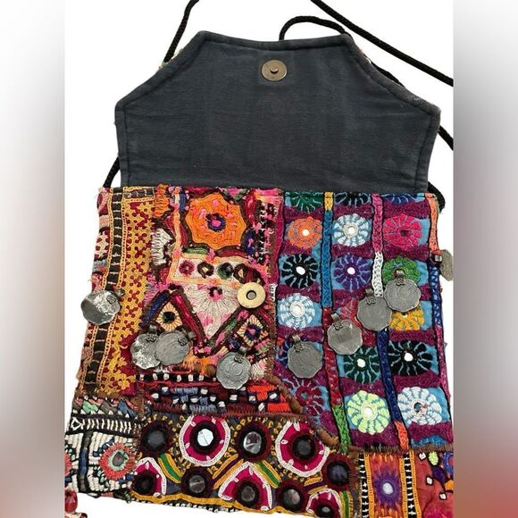 VINTAGE EMBROIDERED HANDBAG CROSSBODY - Picture 4 of 9